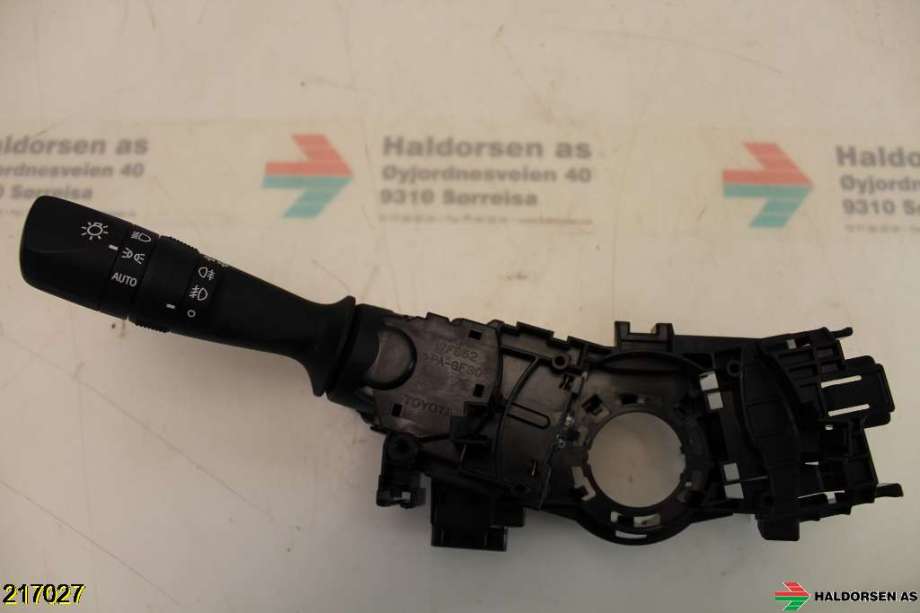 Bryter blink til Toyota C-HR 2016-->>  (TOYOTA|84140F4050||F4050)