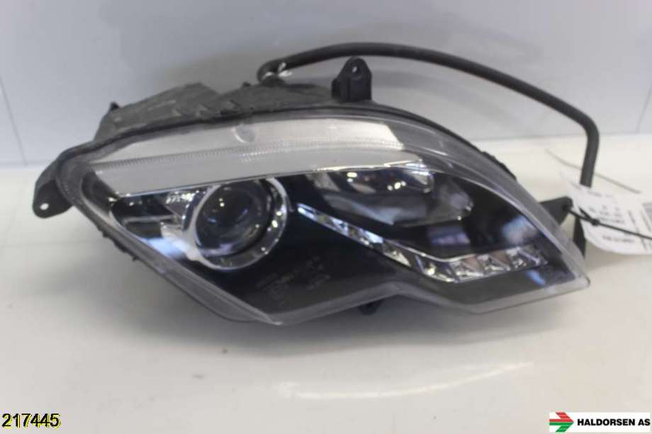 Frontlykt høyre halogen til ATV ATV diverse merker 0-->> (CFMOTO ZFORCE 550EX||7030-160120-10000)