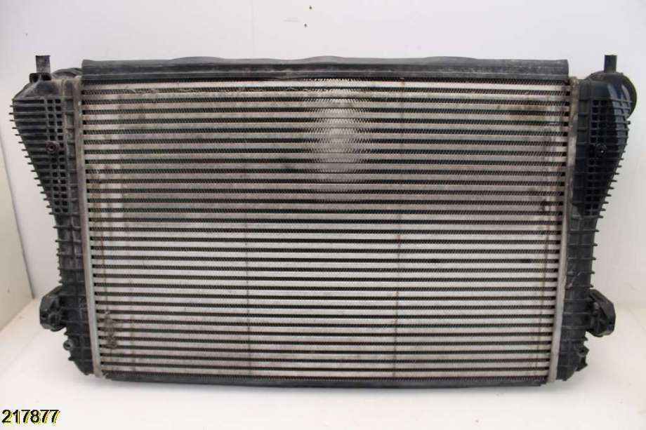 Intercooler til VW Touran 2007-2010 (Type I, Fase 2)  (VOLKSWAGEN|1K0 145 803 M|)