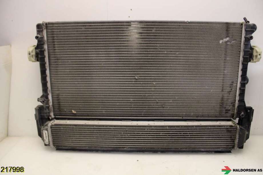 Radiator (automat gir) til Škoda Rapid 2012-2019  (SKODA|6R0 121 253 A|)