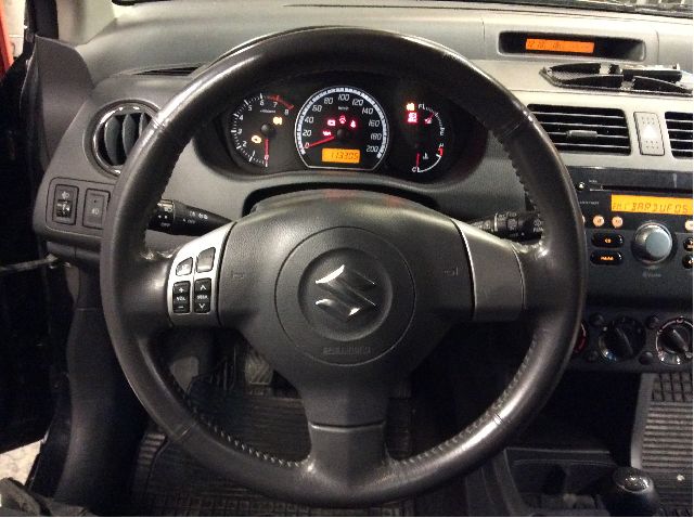 Ratt til Suzuki Swift, 2005-2010  (SUZUKI|48110-73K70-BWR)