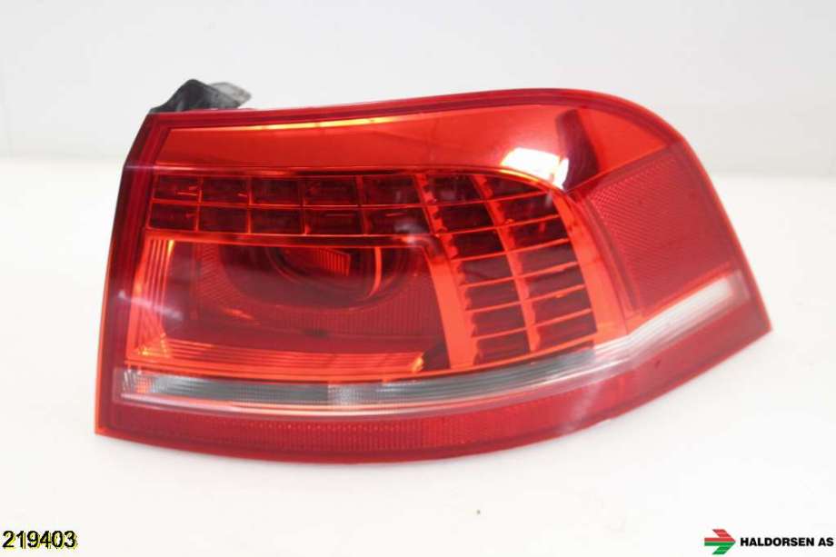 Baklykt høyre til VW Passat 2011-2015 (B7) (B7) (VOLKSWAGEN|3AF 945 208 B|)