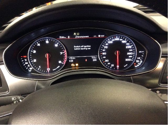 Instrumentpanel til Audi A6 2011-2014 (Type IV, Fase 1) (C7) (C7) (AUDI|4G8 920 932 B|)