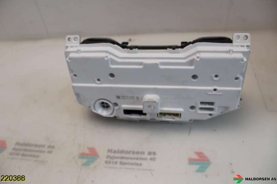 Instrumentpanel til Toyota Corolla 2019-->>  (TOYOTA|83800-F2X70|)