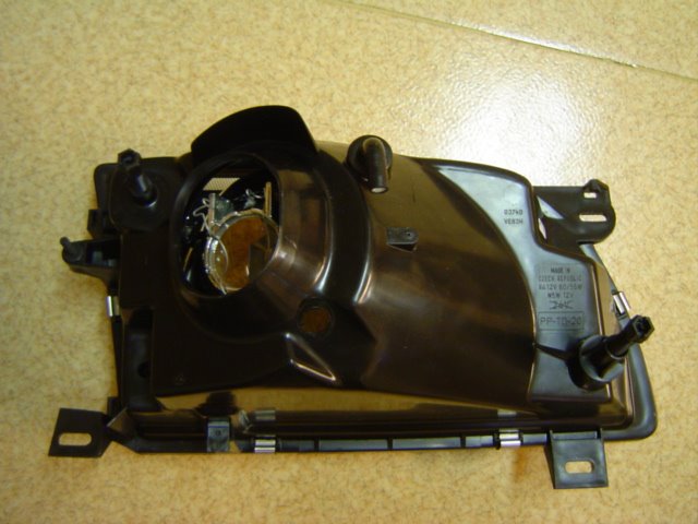 Frontlykt venstre halogen til Ford Transit 1986-1999 (|25150131A1)