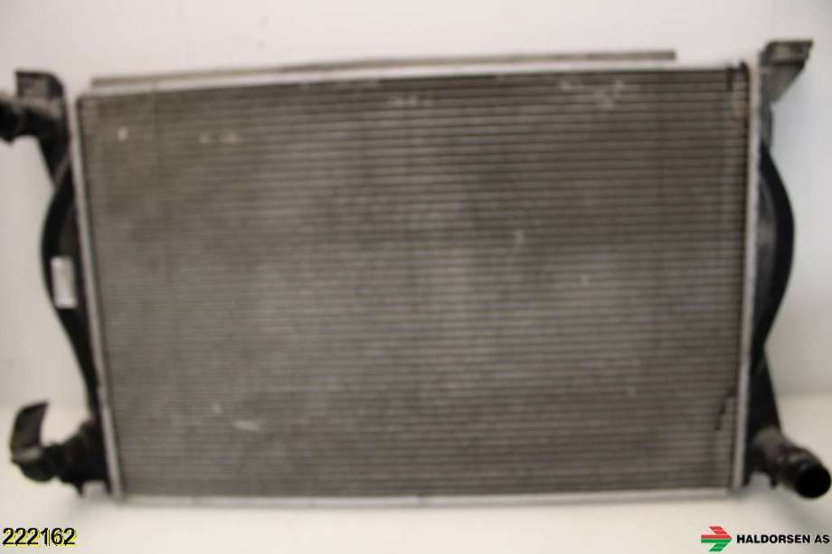 Radiator (manuell gir) til Audi A6, 2005-2008 (Type III, Fase 1) (C6) (C6) (AUDI|4F0 121 251 L)