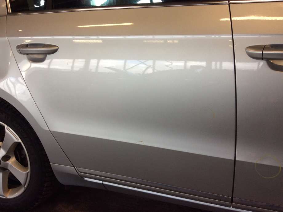 Dør høyre bak til VW Passat 2011-2015 (B7) (B7) (VOLKSWAGEN|3AE 833 056|)