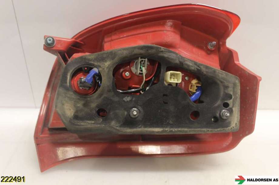 Baklykt høyre til Toyota Urban Cruiser 2009-2014  (TOYOTA|8155152670|)