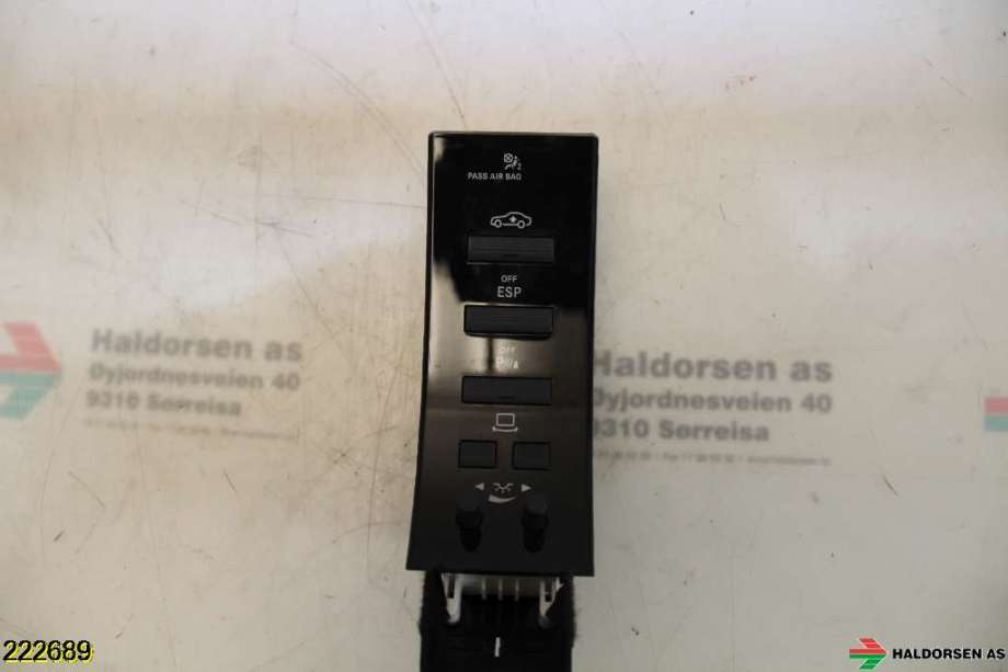 Bryter diverse til Mercedes S-Klasse, 2005-2013 (W221) (W221) (MERCEDES|A 221 870 39 79)
