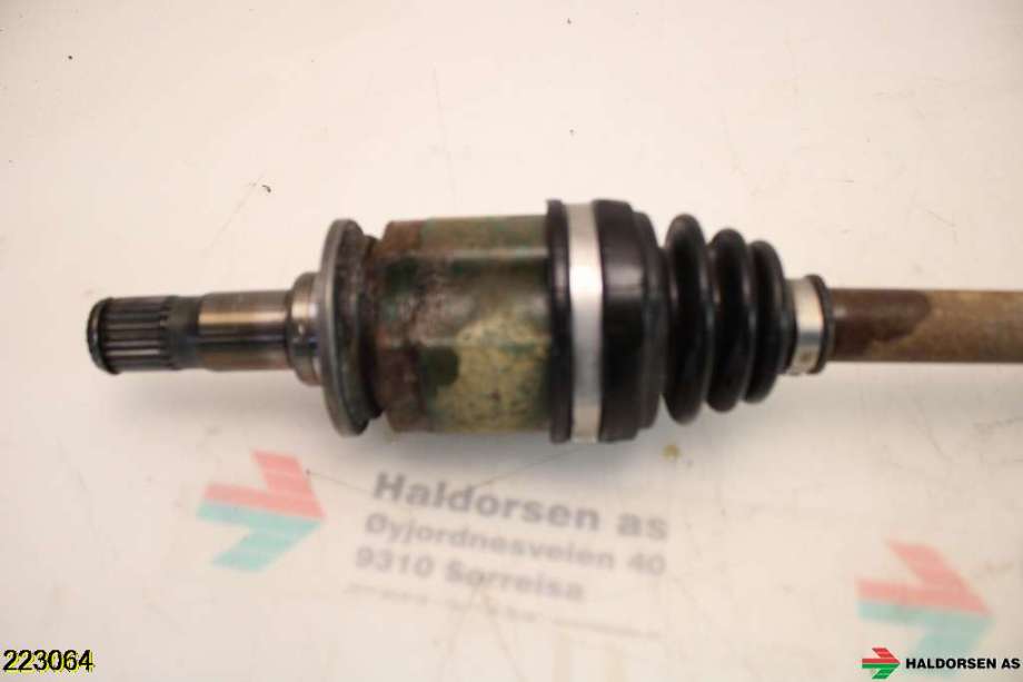 Drivaksel venstre bak til Mitsubishi Outlander 2007-2010 (Type II, Fase 1)  (MITSUBISHI|3715A031|)