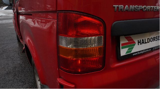 Baklykt venstre til VW Transporter / Caravelle 2009-2015 (Fase 2) (T5) (T5) (VOLKSWAGEN|7H0 945 095 K|)