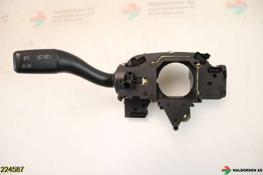 Bryter blink til Audi A6 2005-2008 (Type III, Fase 1) (C6) (C6) (AUDI|4E0 953 513 K|)