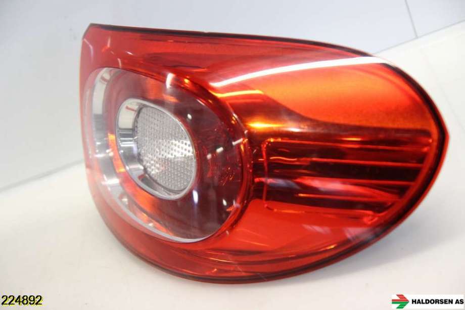 Baklykt høyre til VW Tiguan 2007-2011 (Type I, Fase 1)  (VOLKSWAGEN|5N0 945 096 H|)