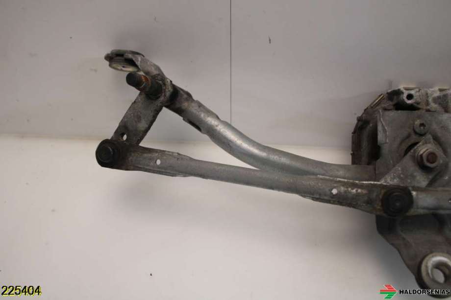 Viskermotor frontrute til BMW X3 2010-2017 (F25) (F25) (BMW|61 61 7 213 275|)