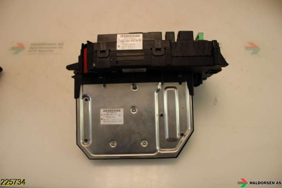 Diverse deler til Mercedes S-Klasse, 2005-2013 (W221) (W221) (MERCEDES|A221 540 46 50)