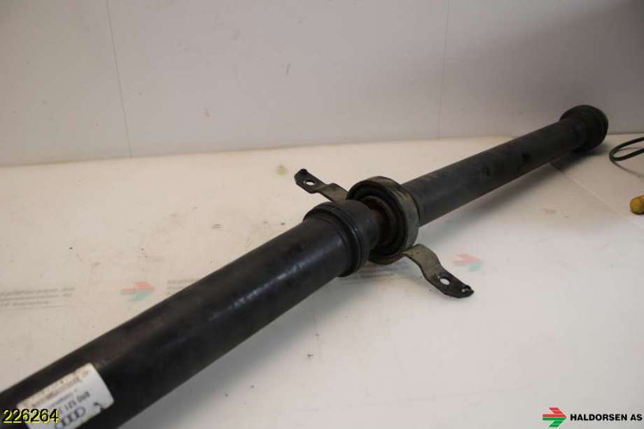 Mellomaksel til Audi Q5 2008-2012 (Type I, Fase 1)  (AUDI|8R0 521 101 E|)
