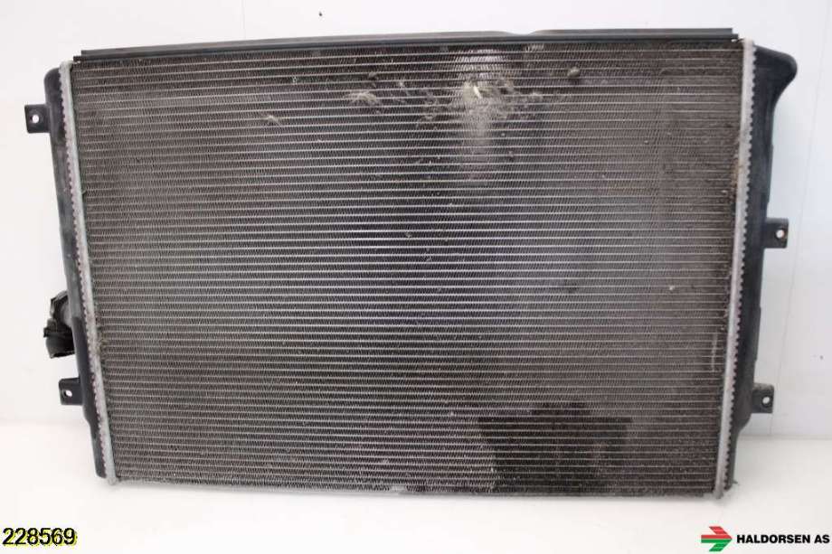 Radiator (manuell gir) til Audi A3 2009-2012 (Type II, Fase 2)  (AUDI|1K0 121 251 BK|)