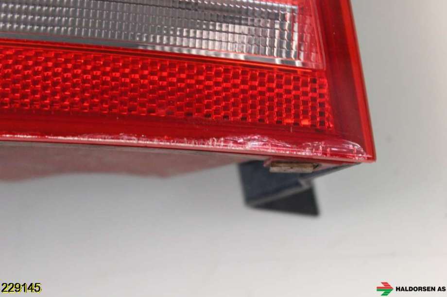 Baklykt venstre til VW Passat 2011-2015 (B7) (B7) (VOLKSWAGEN|3AF 945 207 B|)