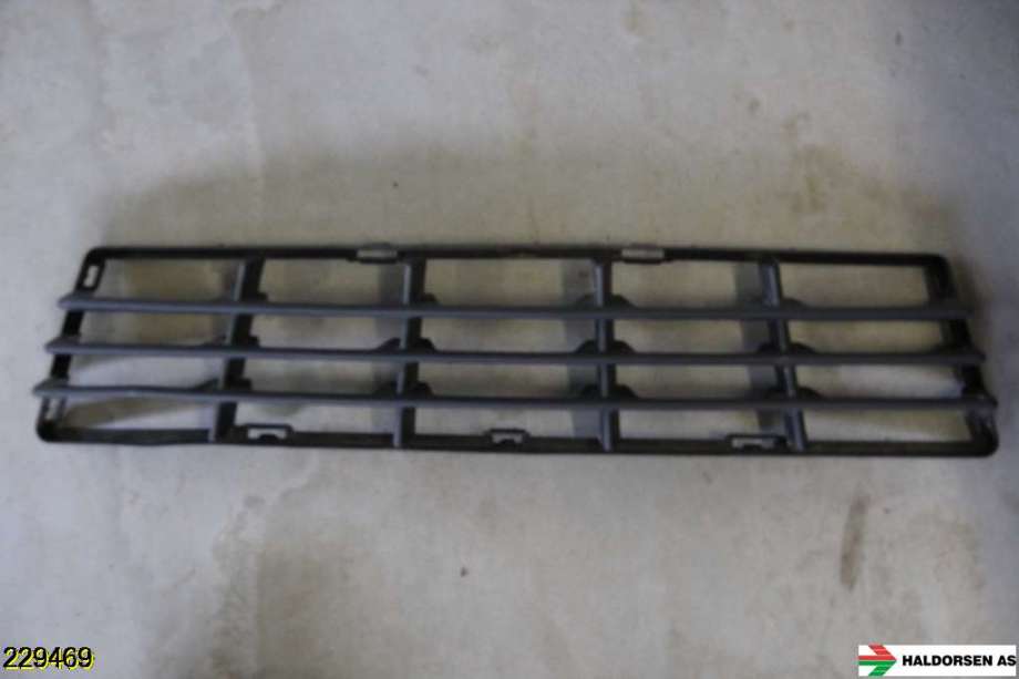 Grill til Volvo V50 2004-2007 (Fase 1) (VOLVO|30657006|)