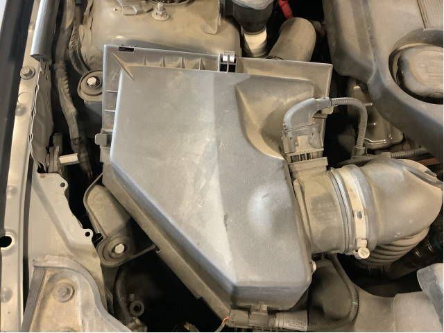 Luftfilterboks til BMW 3-Serie 2005-2011 (E90/E91/E92/E93) (E90/E91/E92/E93) (BMW|13 71 8 512 600|)