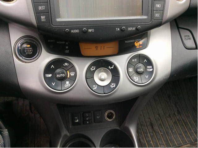 Varmeapparat betjening til Toyota RAV4 2006-2009 (Type III, Fase 1)  (TOYOTA|5590042250B0|)