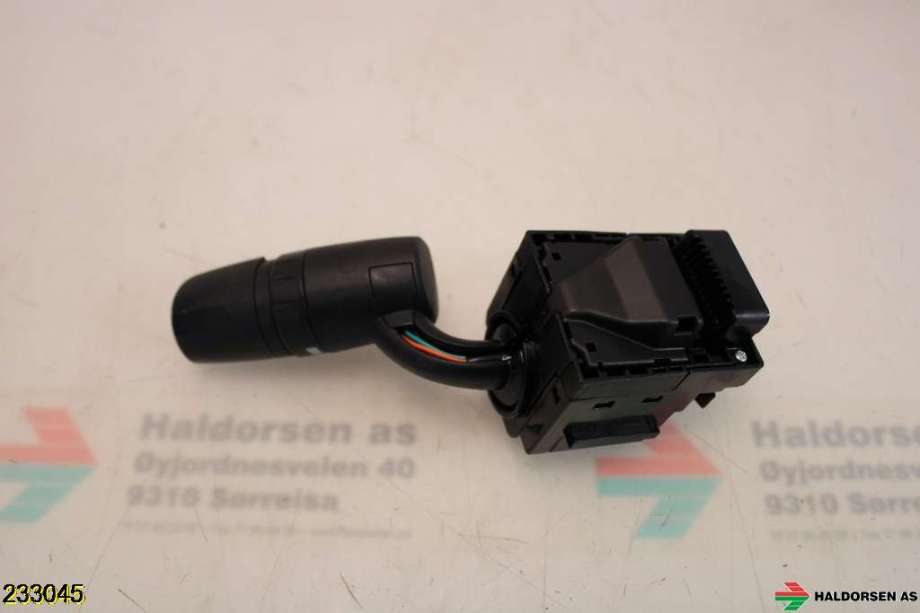 Bryter visker til Mazda CX-3 2015-2022  (MAZDA|DA6B-66-128|)