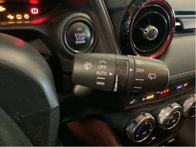 Bryter visker til Mazda CX-3 2015-2022  (MAZDA|DA6B-66-128|)