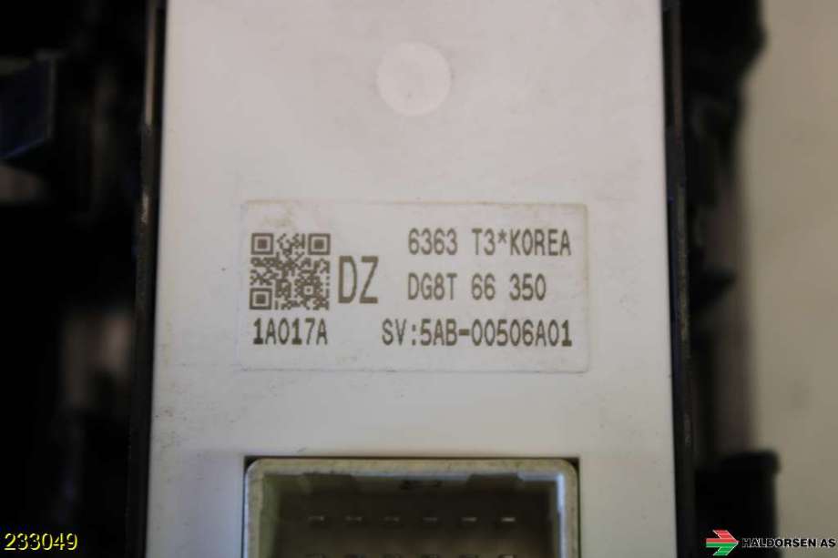 Bryter ruteheis til Mazda CX-3 2015-2022  (MAZDA|DG8T-66-350|)