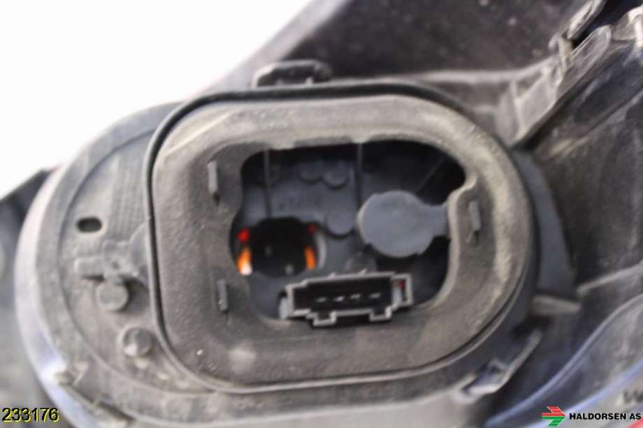 Baklykt venstre til VW Tiguan 2007-2011 (Type I, Fase 1)  (VOLKSWAGEN|5N0 945 095 H|)