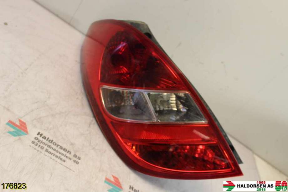 Baklykt venstre til Hyundai i20 2009-2014 (Type I)  (HYUNDAI|92401-1J000|)