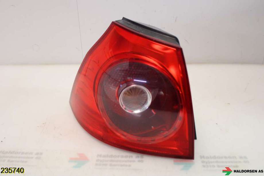 Baklykt venstre til VW Golf V, Combi 2003-2008  (VOLKSWAGEN|1K6 945 095 AA|)
