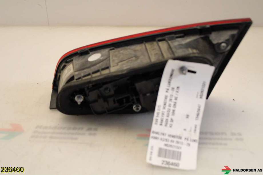 Baklykt venstre indre til Audi A3 2016-2020 (Type III, Fase 2)  (AUDI|8V4 945 075|)