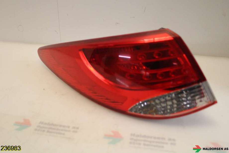 Baklykt venstre til Hyundai Ix35 2010-2015  (HYUNDAI|92401 2Y000|)