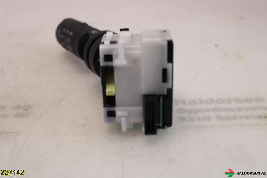 Bryter blink til Nissan Qashqai 2010-2014 (Type I, Fase 2)  (NISSAN|25540JD03A|)