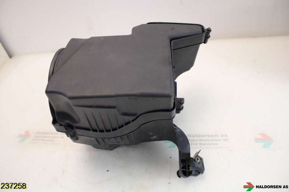 Luftfilterboks til Volvo V50, 2007-2012 (Fase 2)  (VOLVO|7M51-9600-BF)