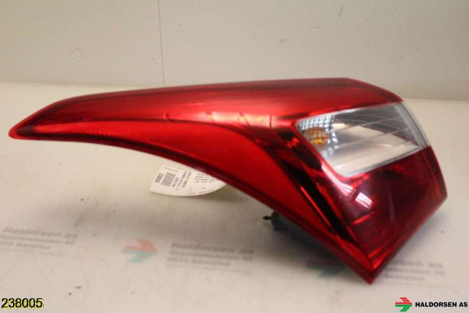 Baklykt venstre til Hyundai i30 2012-2017 (Type II)  (HYUNDAI|92401A 5020|)
