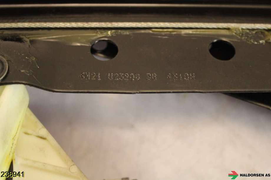 Ruteheis høyre til Ford Galaxy 2010-2015 (Type III, Fase 2)  (FORD||U23200|0130822286)