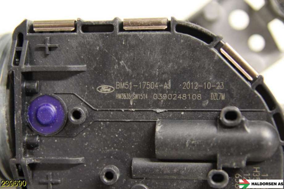 Viskermotor frontrute til Ford Focus 2011-2014 (Type III, Fase 1)  (FORD|2135607|BM51-17508-AM|BM51-17504-AJ)