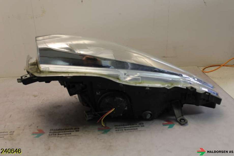 Frontlykt venstre halogen til Nissan Leaf 2011-2017 (Type I)  (NISSAN|260753NA1A|)