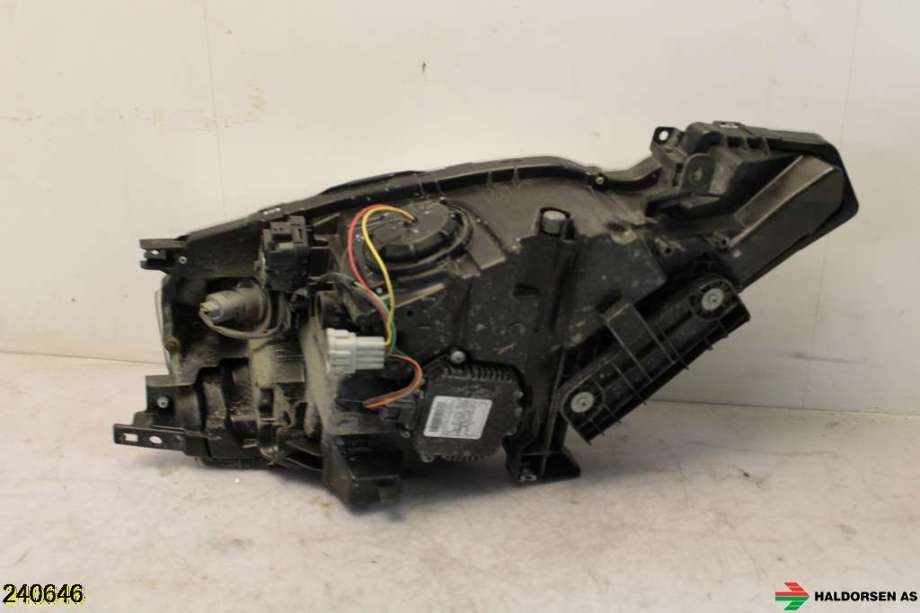 Frontlykt venstre halogen til Nissan Leaf 2011-2017 (Type I)  (NISSAN|260753NA1A|)