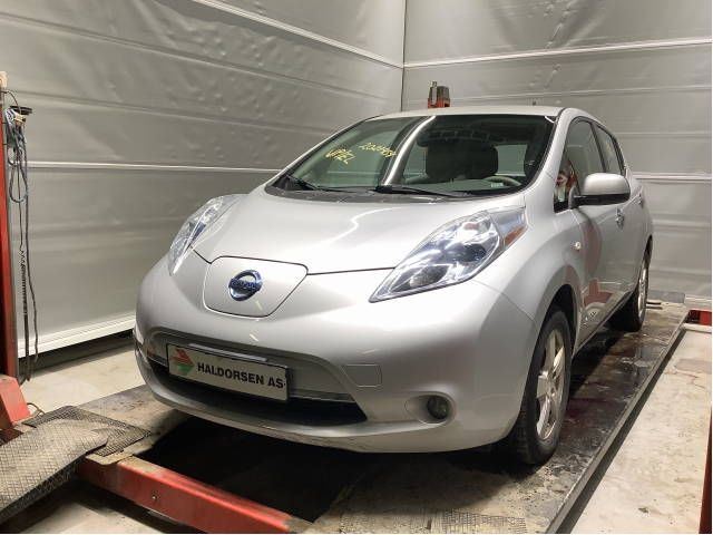 Frontlykt venstre halogen til Nissan Leaf 2011-2017 (Type I)  (NISSAN|260753NA1A|)