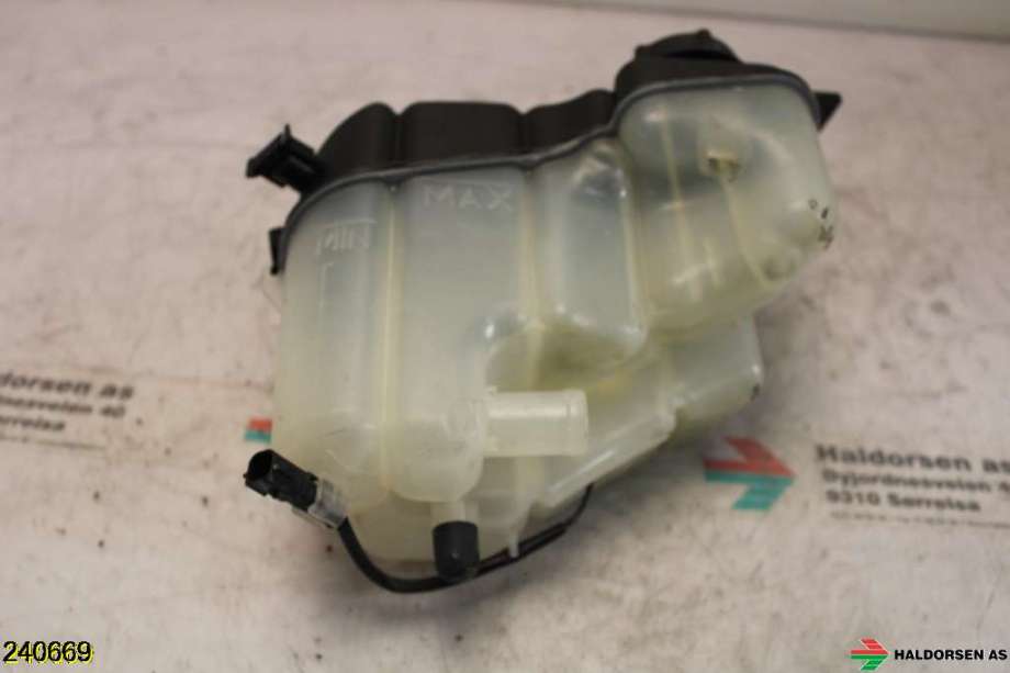 Ekspansjonstank til Volvo XC60 2008-2013 (Type I, Fase 1)  (VOLVO|31200320|)