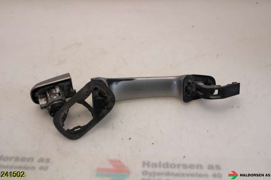 Dørhåndtak utv venstre foran til Volvo XC70 2008-2013 (Type II, Fase 1)  (VOLVO|39879658|)