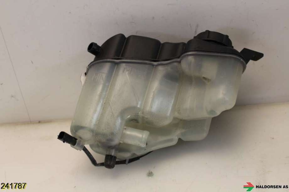 Ekspansjonstank til Volvo XC70 2008-2013 (Type II, Fase 1)  (VOLVO|31200322|)