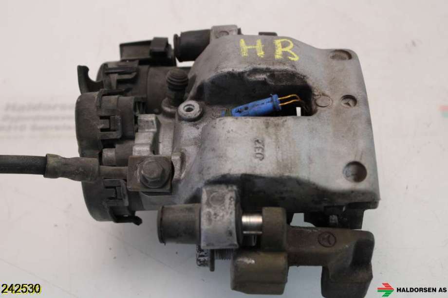 Bremsecaliper høyre bak til Mercedes C-Klasse 2014-2018 (Fase 1) (W205) (W205) (MERCEDES|A 205 423 02 81|)