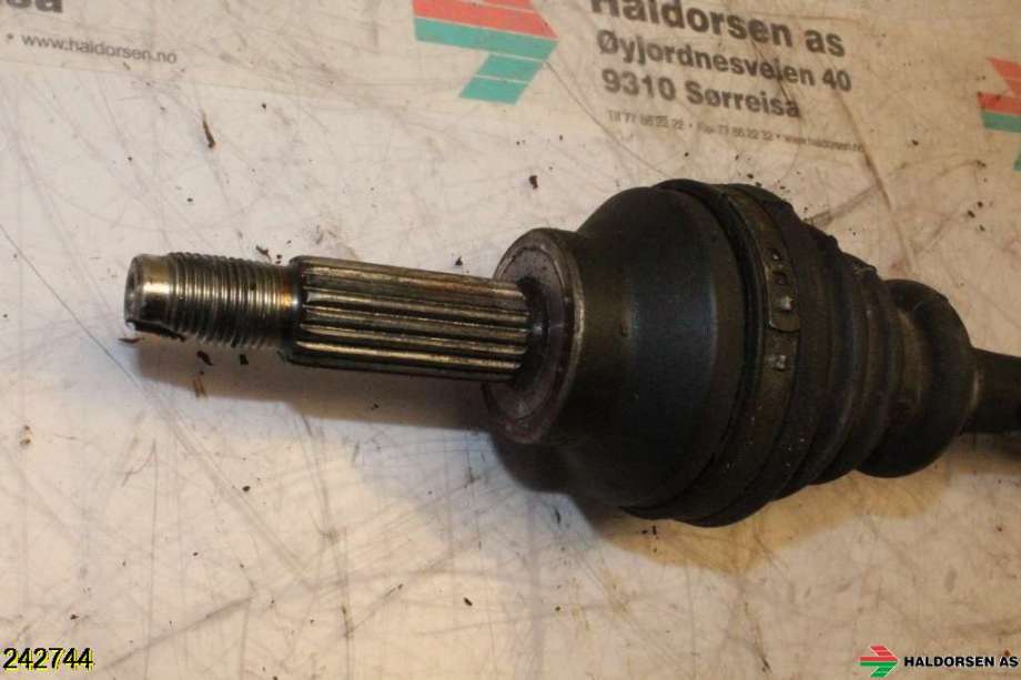 Drivaksel venstre foran til Mopedbil Ligier JS60 0-->>  (LIGIER JS60|)