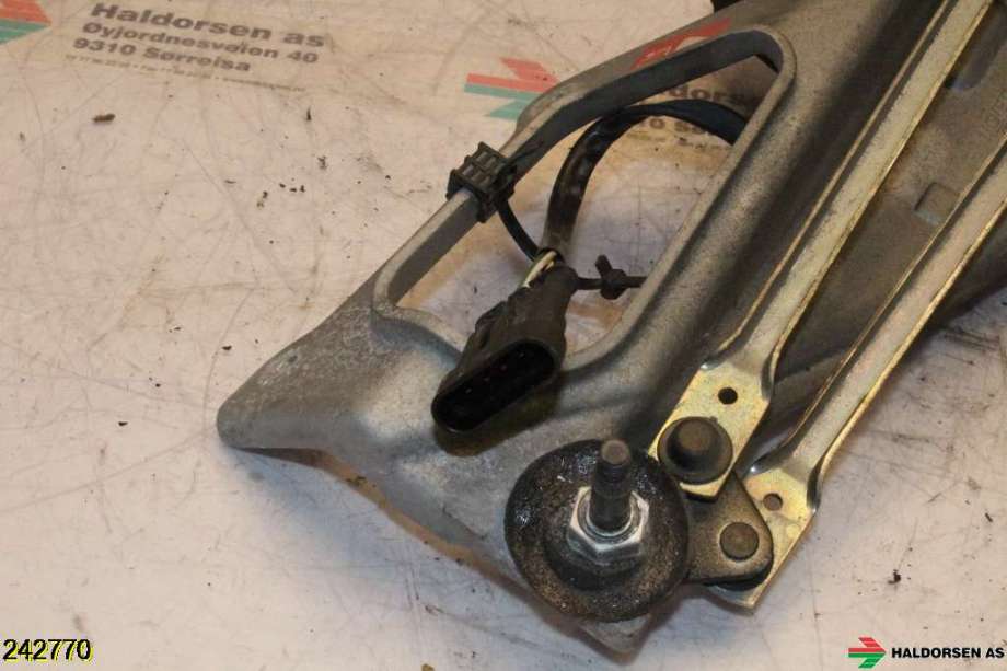 Viskermotor frontrute til Mopedbil Ligier JS60 0-->> (LIGIER JS60|)
