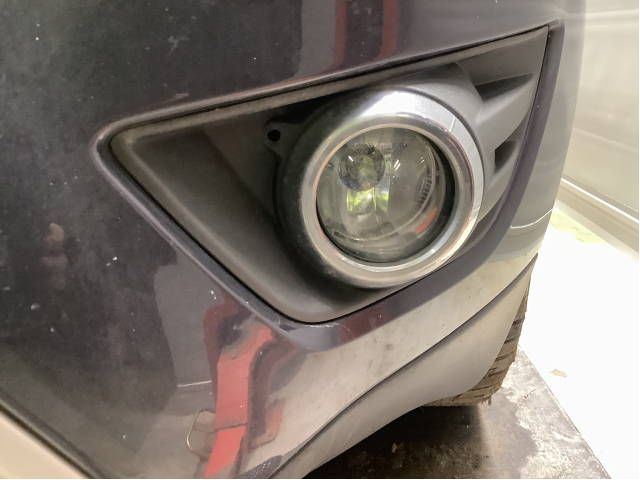 Tåkelykt venstre foran til Ford Kuga 2008-2012 (Type I)  (FORD|1492960|3M51-15K202-BA|)
