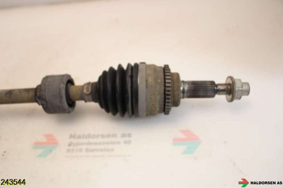 Drivaksel høyre foran til Suzuki Swift 2005-2010  (SUZUKI|44101-63J71|)