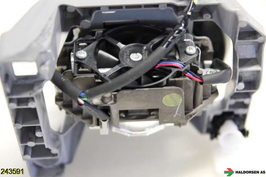 Frontlykt høyre halogen til Lexus CT 2010-2020  (LEXUS|8113076190|)